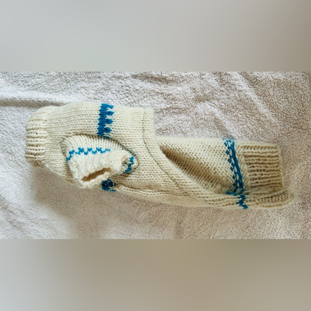 Knit Dog Sweater - Picture 3 of 4